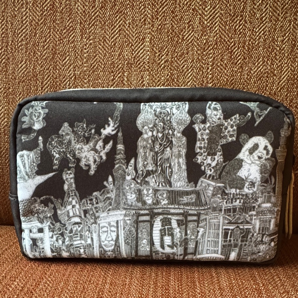 Japan Airlines Black and White Travel toiletry Pouch - Picture 4 of 5